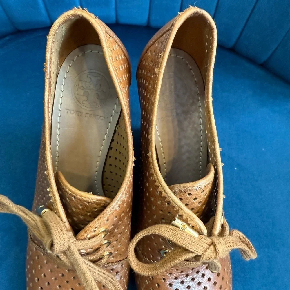 Tory Burch Victor Brown Perforated Leather Wedge Booties Size 7
